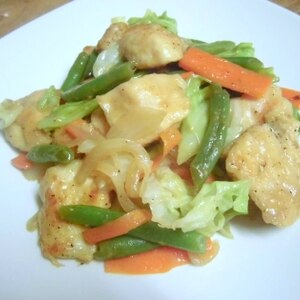 鶏胸肉と野菜のオイマヨ炒め